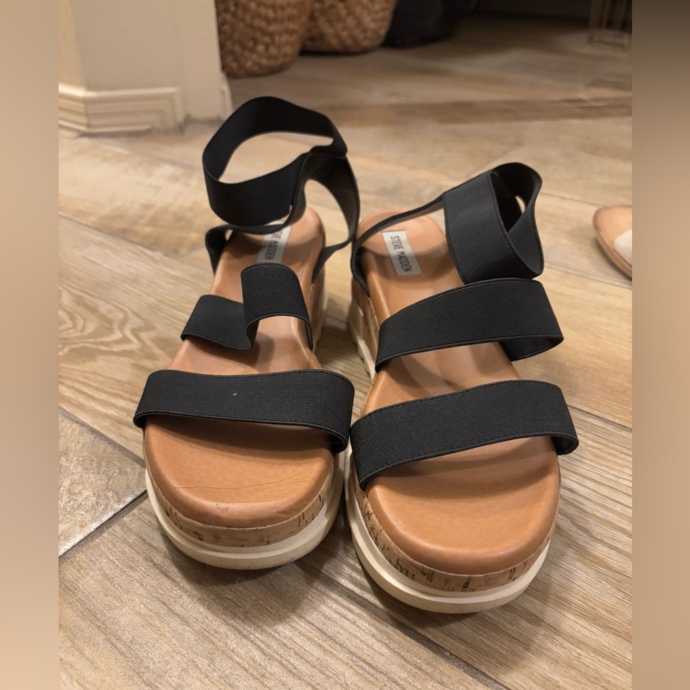 Steve Madden Shoe